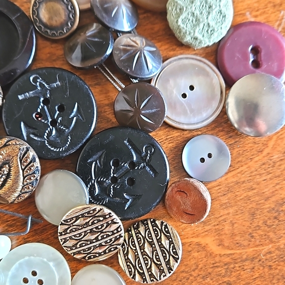 Vintage estate button lot gorgeous variety many sets crafters sewing lot - Picture 4 of 10